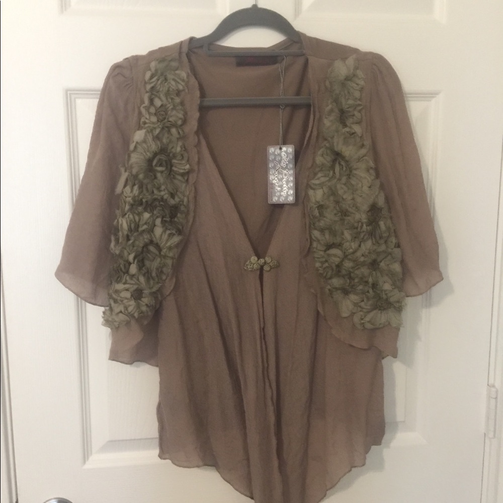 Unique top! NWT